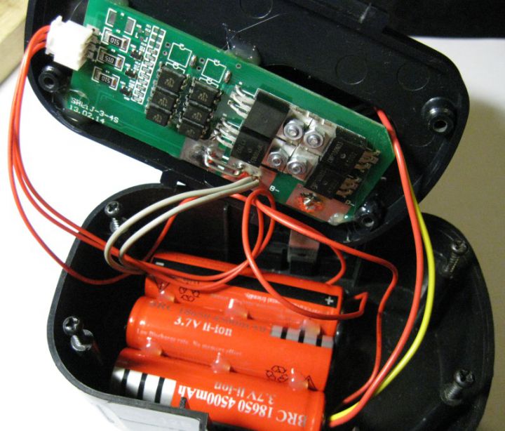 Переводимо акумуляторний шуруповерт з ni-cad акб в li-ion акумулятори, з bms і dc-dc down converter. Переводимо акумуляторний шуруповерт з ni-cad акб в li-ion акумулятори, з bms і dc-dc down converter бмс контролер захисту літієвих акумуляторів для шур
