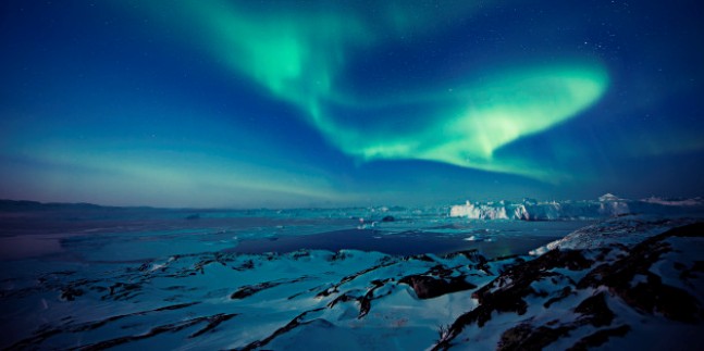 Гренландія площа території. Кому належить гренландія і який її статус