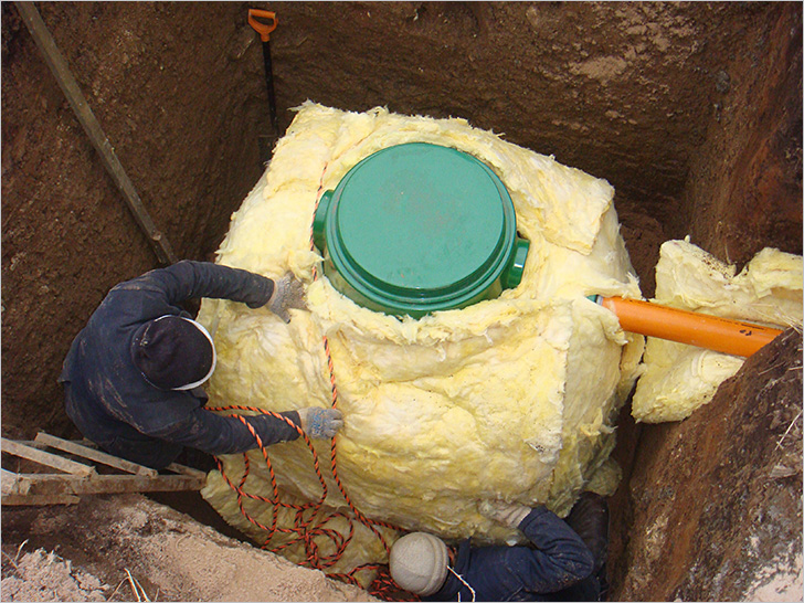Як розчинити мул у вигрібній ямі. Як просто очистити вигрібну яму від мулу, скамянілостей і мильних відходів? очищення стічної ями хімічними засобами