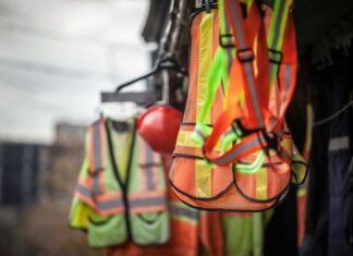 Smart Safety Vests: Proximity Warning Systems for Construction Safety
